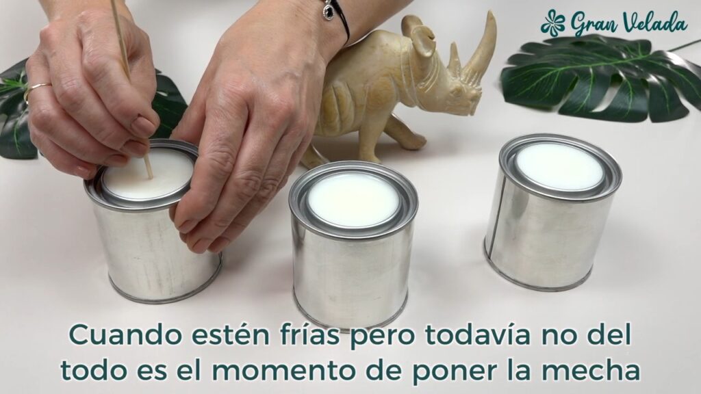 Cómo hacer velas aromáticas en lata paso 9